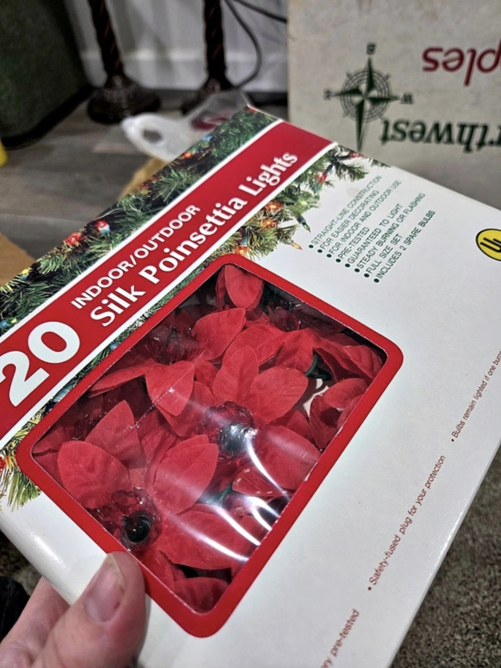 Beacon Silk Poinsettia Lights 20-Count Red Poinsettia String Lights